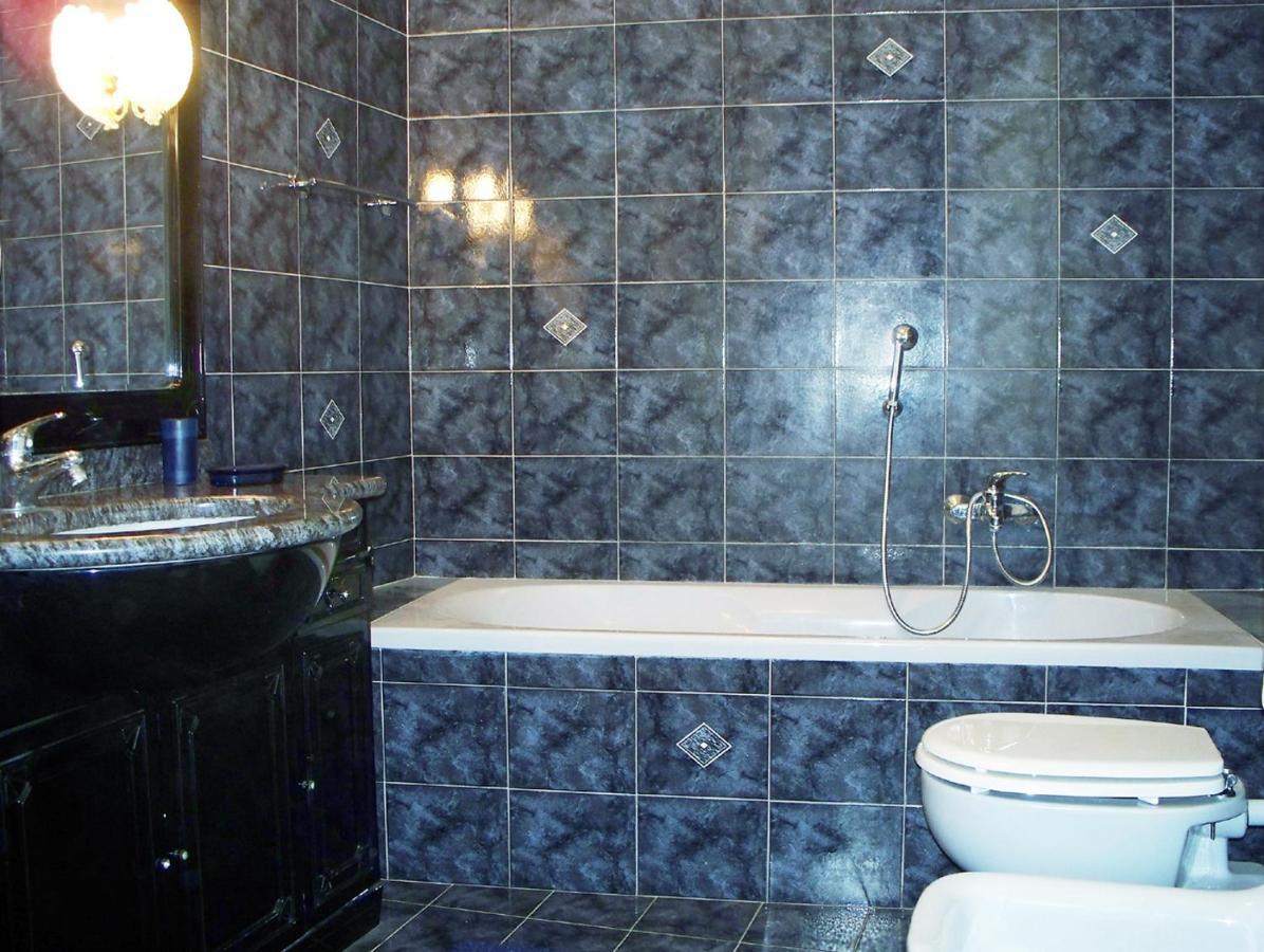 La Tana Del Tasso Ventimiglia Bed & Breakfast Dış mekan fotoğraf